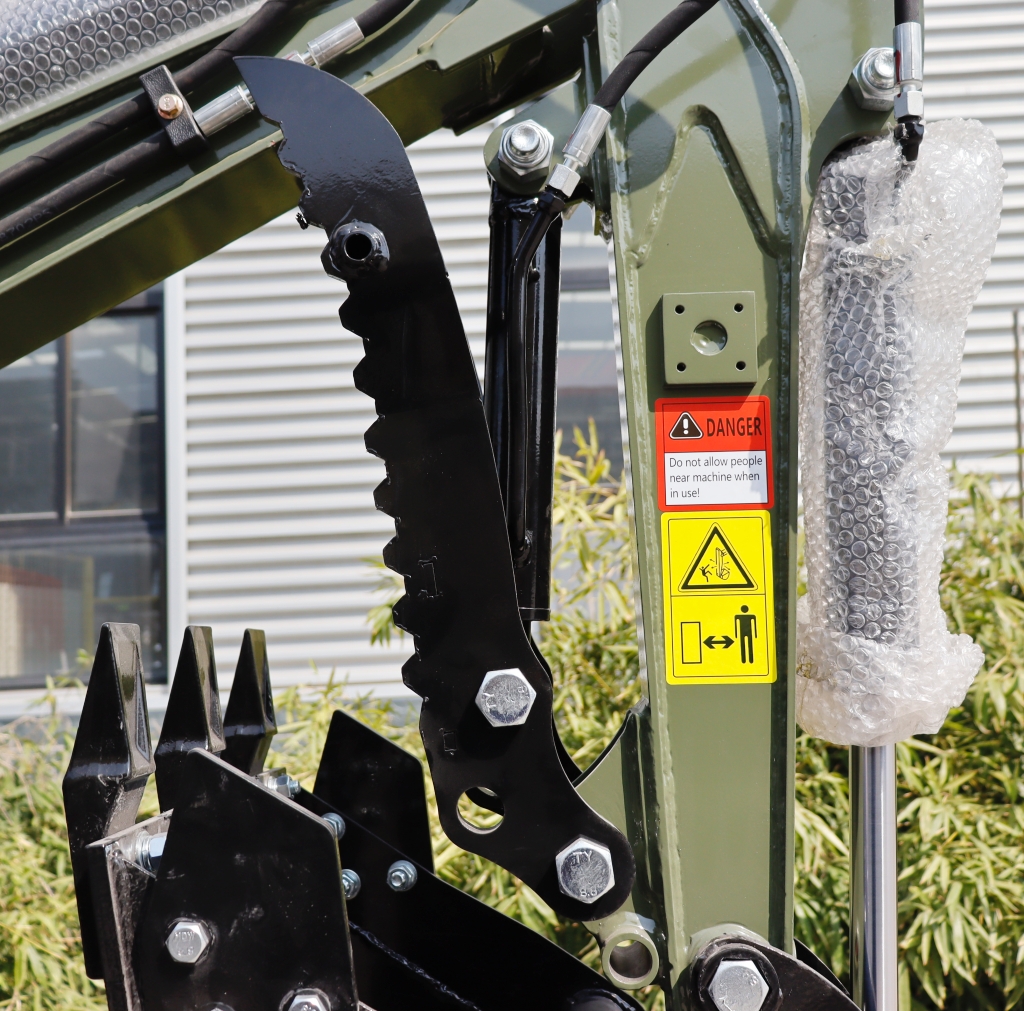 TYPHON TERROR XV STORM Mini Excavator