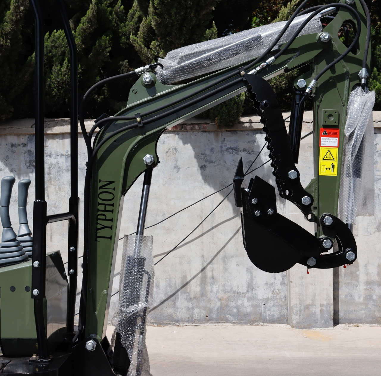 TYPHON TERROR X STORM Mini Excavator 1 Ton
