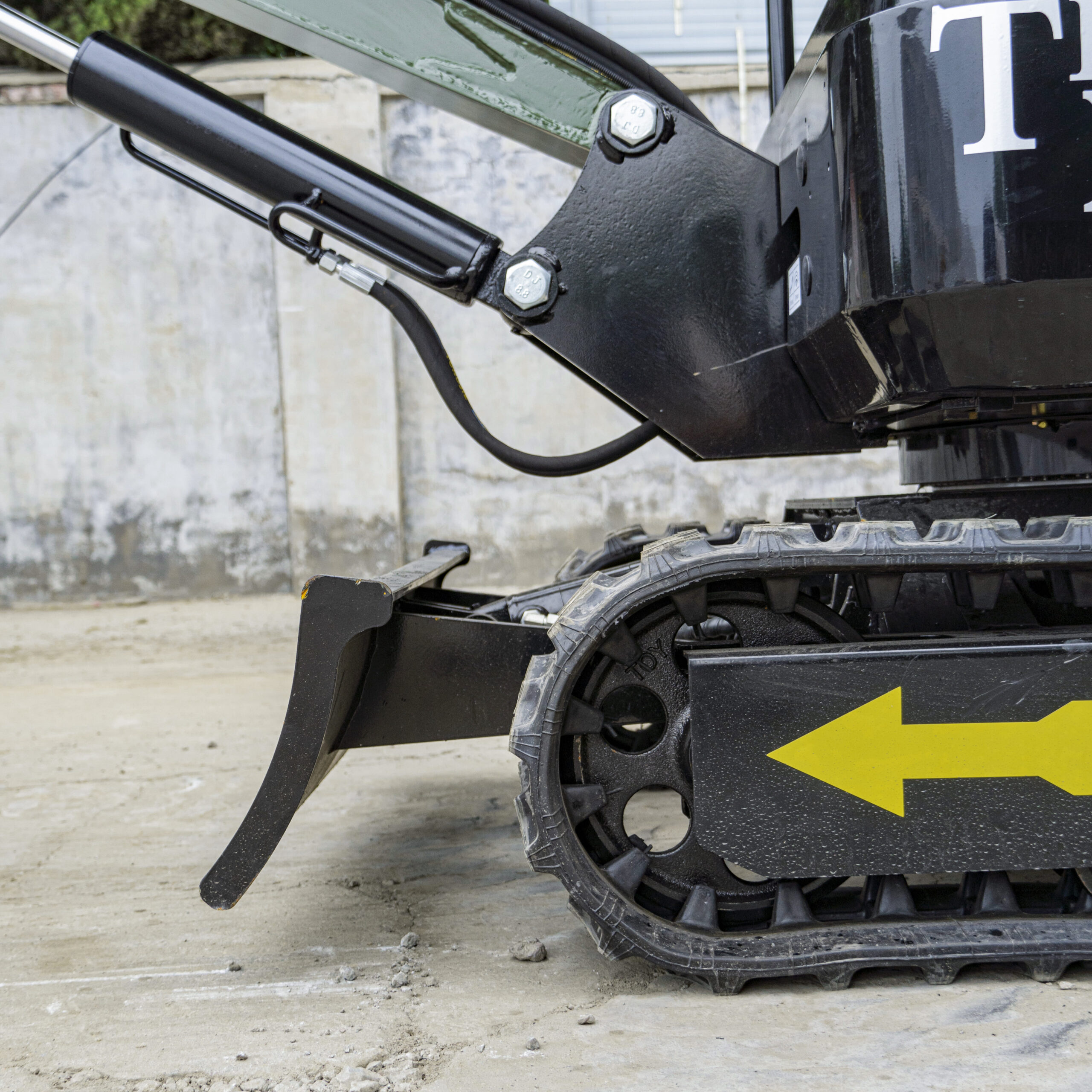 TYPHON TERROR XIII PRO STORM Mini Excavator – 1.3 Ton