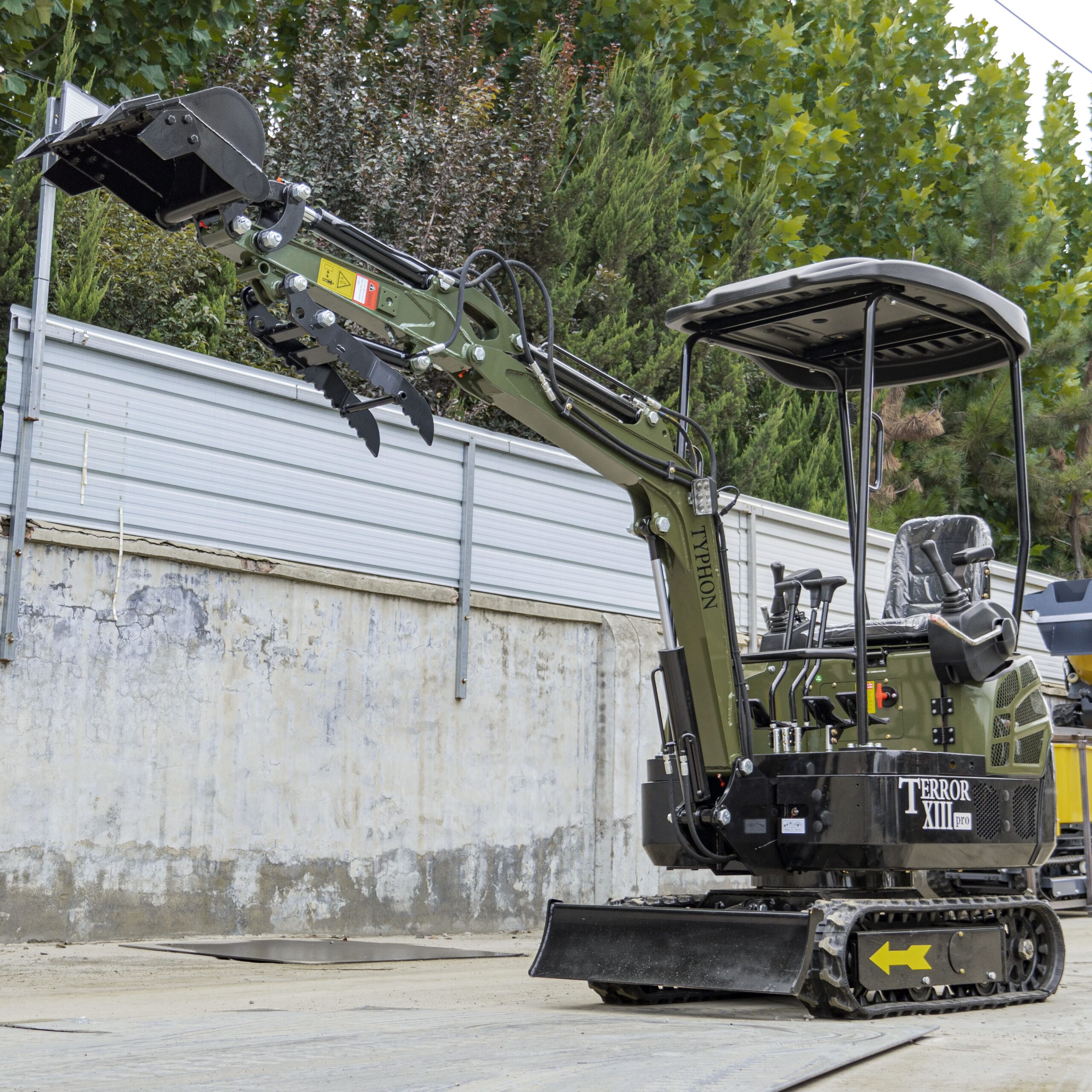 TYPHON TERROR XIII PRO STORM Mini Excavator – 1.3 Ton